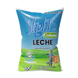 Leche UHT Semideschemada Slight x 900 ml